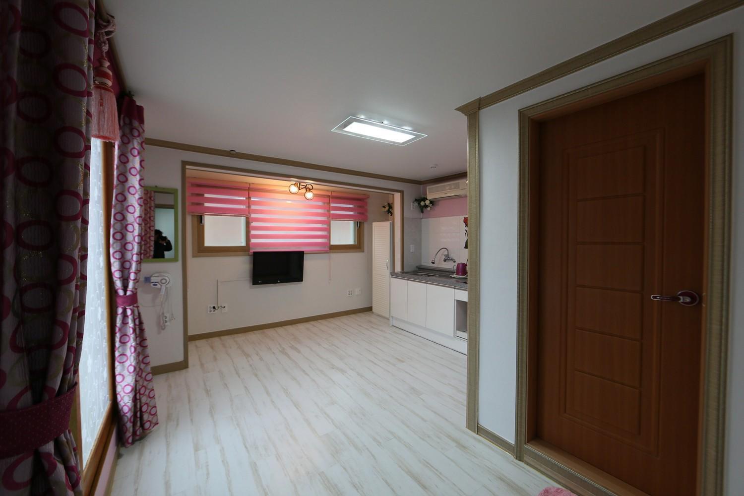 Daecheon Jeulgeoun Pension Boryeong Room photo