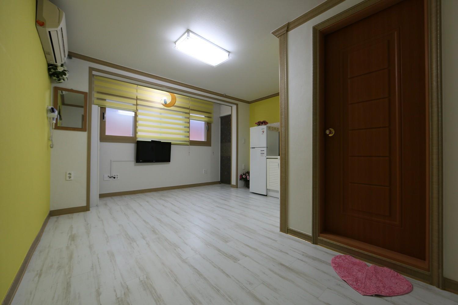 Daecheon Jeulgeoun Pension Boryeong Room photo