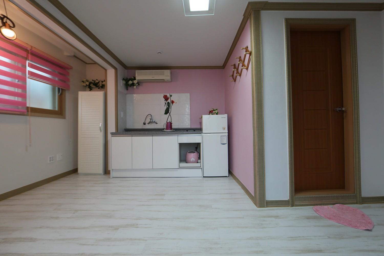 Daecheon Jeulgeoun Pension Boryeong Room photo