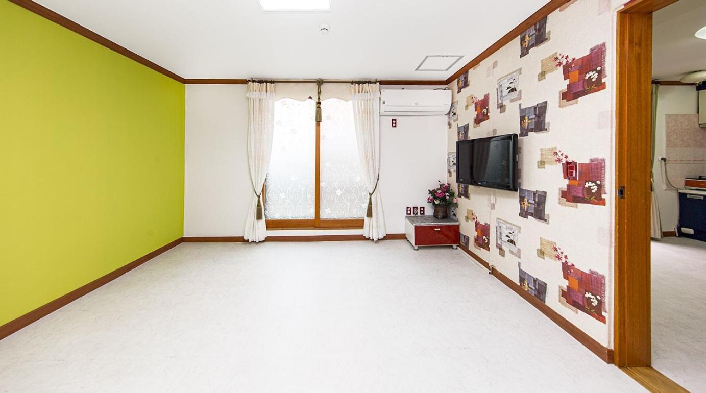 Daecheon Jeulgeoun Pension Boryeong Room photo